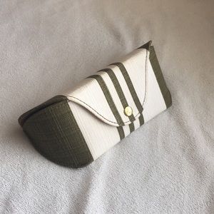 Madewell Sunglasses Case Holder